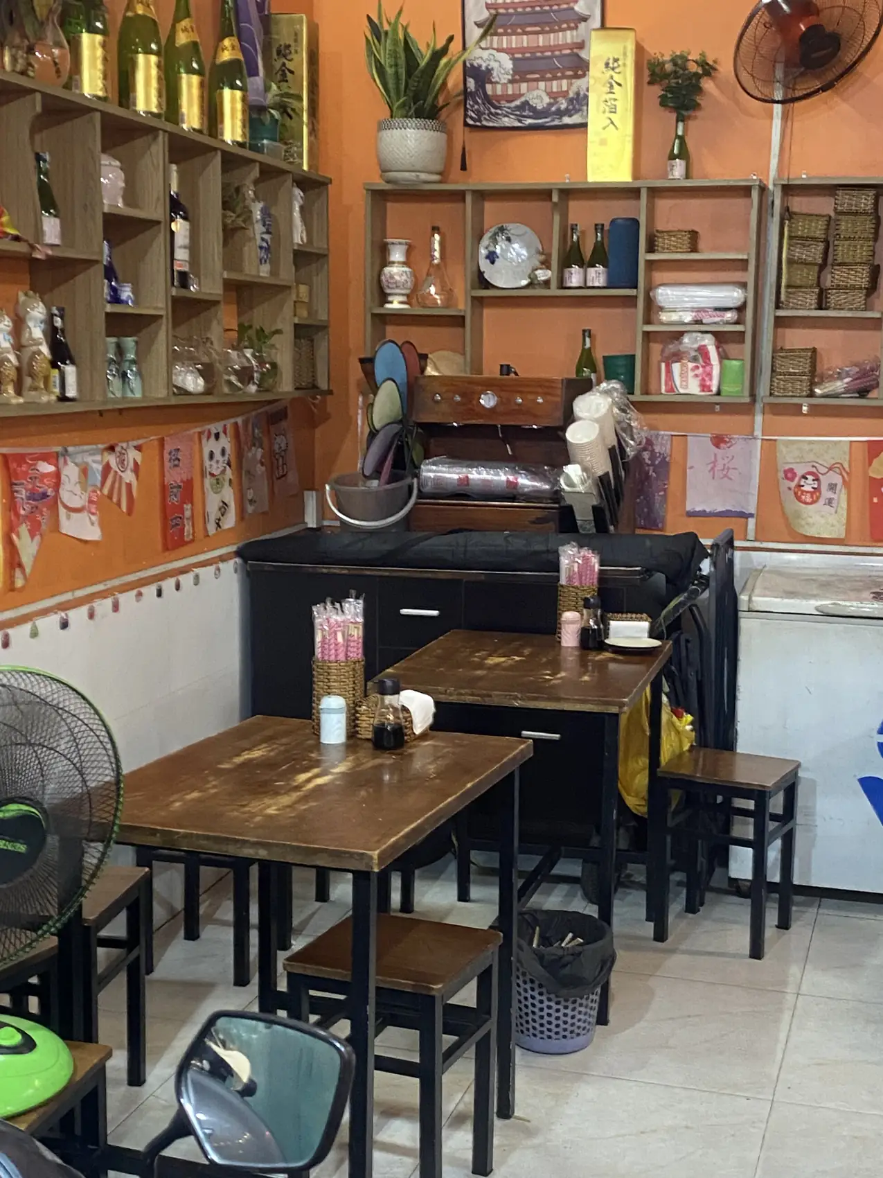 Món sushi tại The Kaky Sushi Quận 7